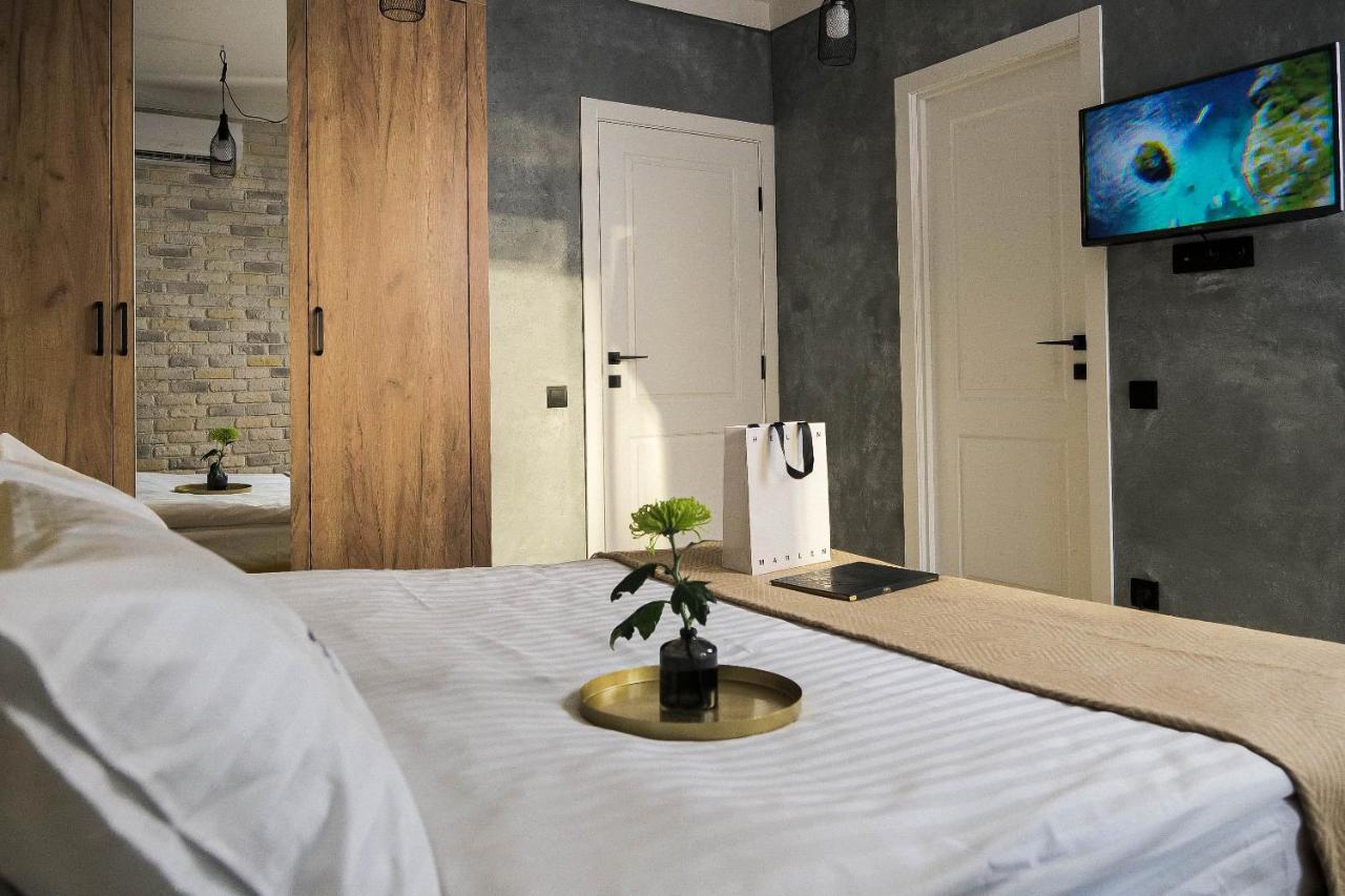 Freedom Apartments In City Center Kiev Esterno foto