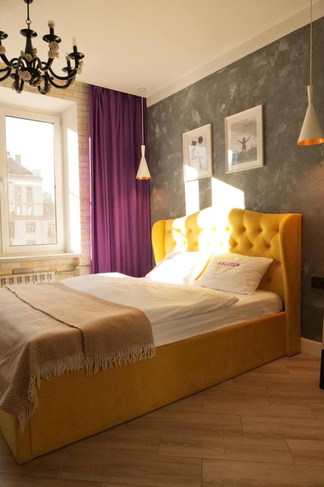Freedom Apartments In City Center Kiev Esterno foto